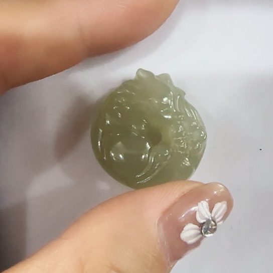 颈饰未镶嵌和田玉（糖玉）