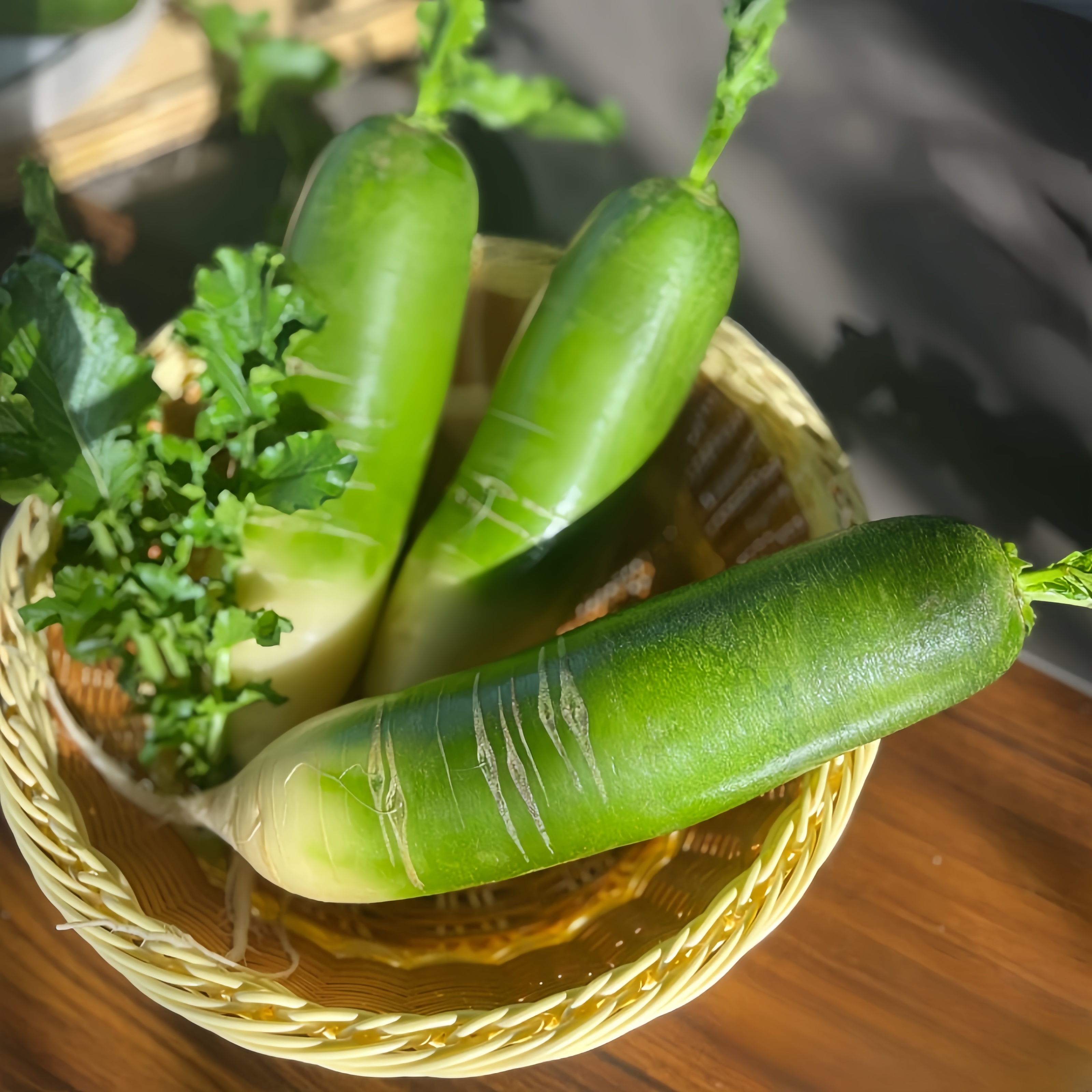 【带箱五斤】新鲜水果萝卜农家自种青萝卜微辣产地直发z