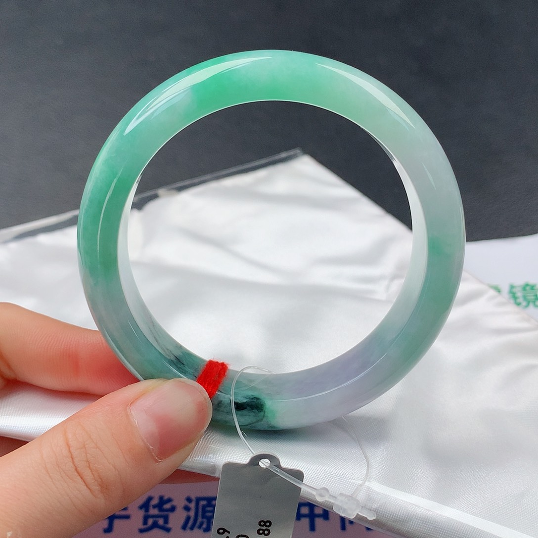 翡翠手镯未镶嵌91正57