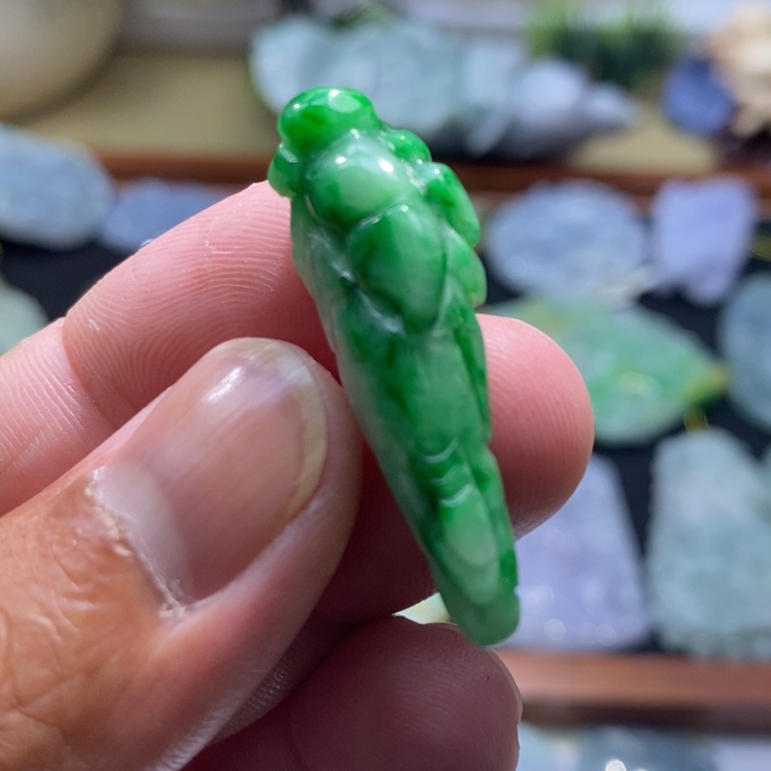 【闪购商品】翡翠未镶嵌颈饰11111111111