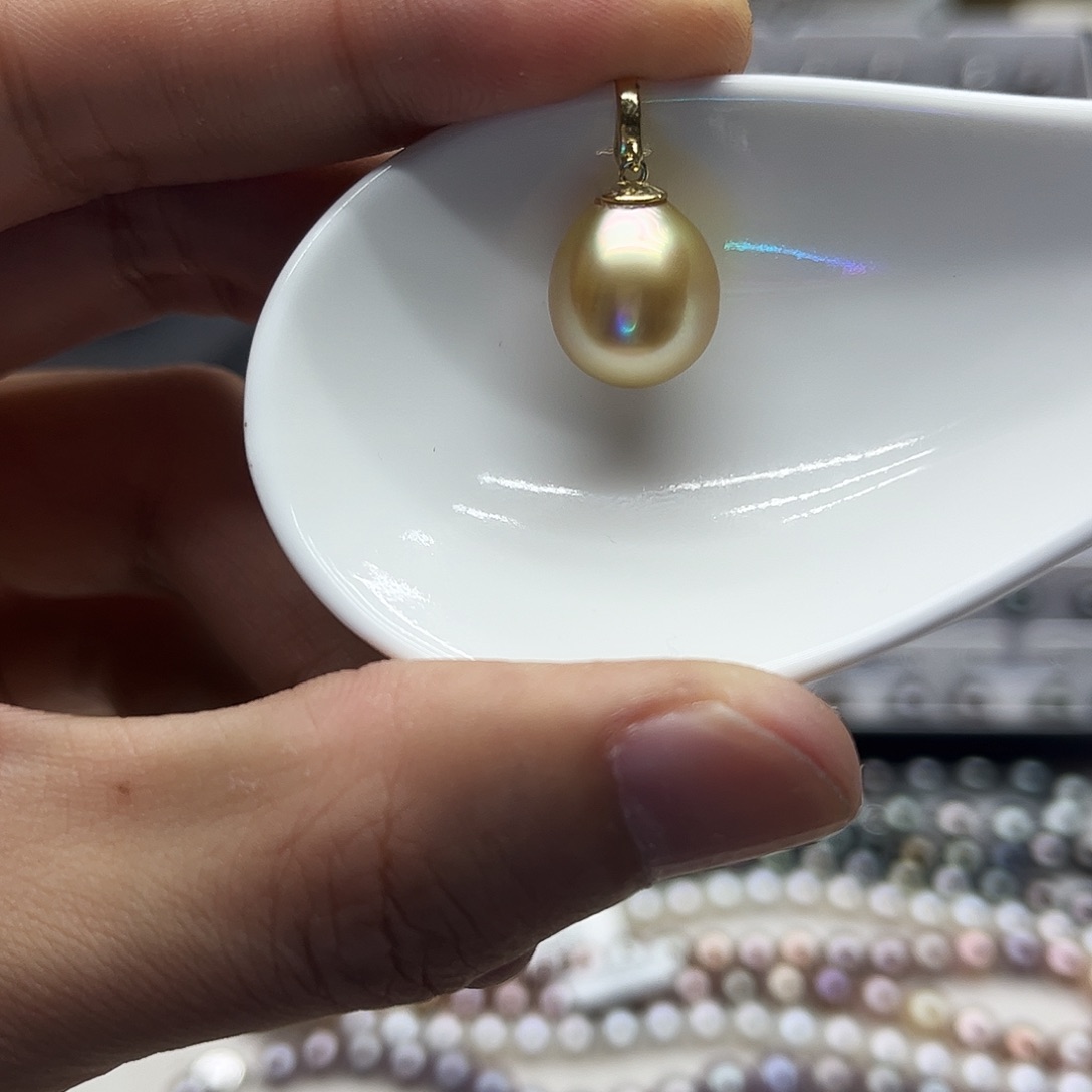 未镶嵌海水珍珠颈饰