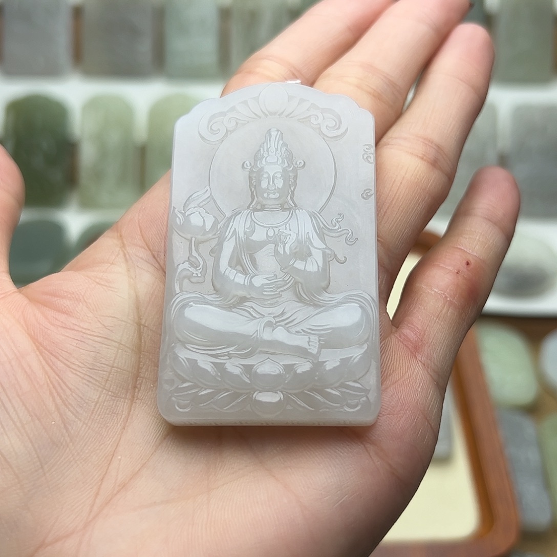 石***！和田玉未镶嵌颈饰