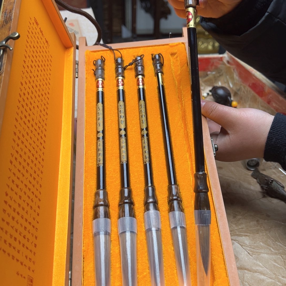 大叶紫檀（黑酸枝木类）