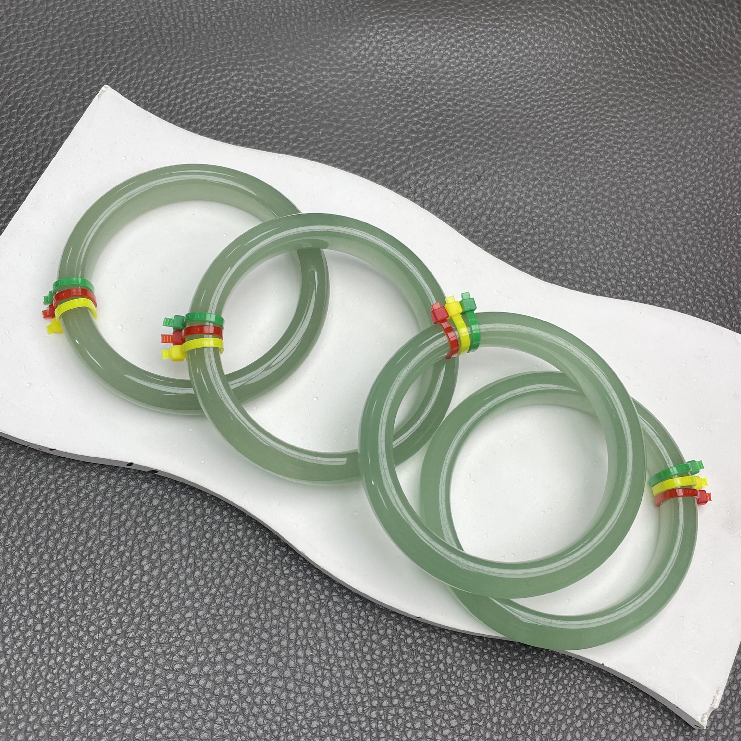 539高品质高冰独龙玉玉镯（多样性发其一）