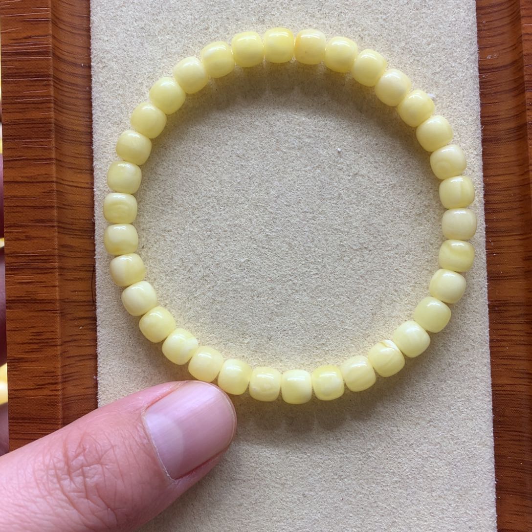 蜜蜡手链未镶嵌蜜蜡