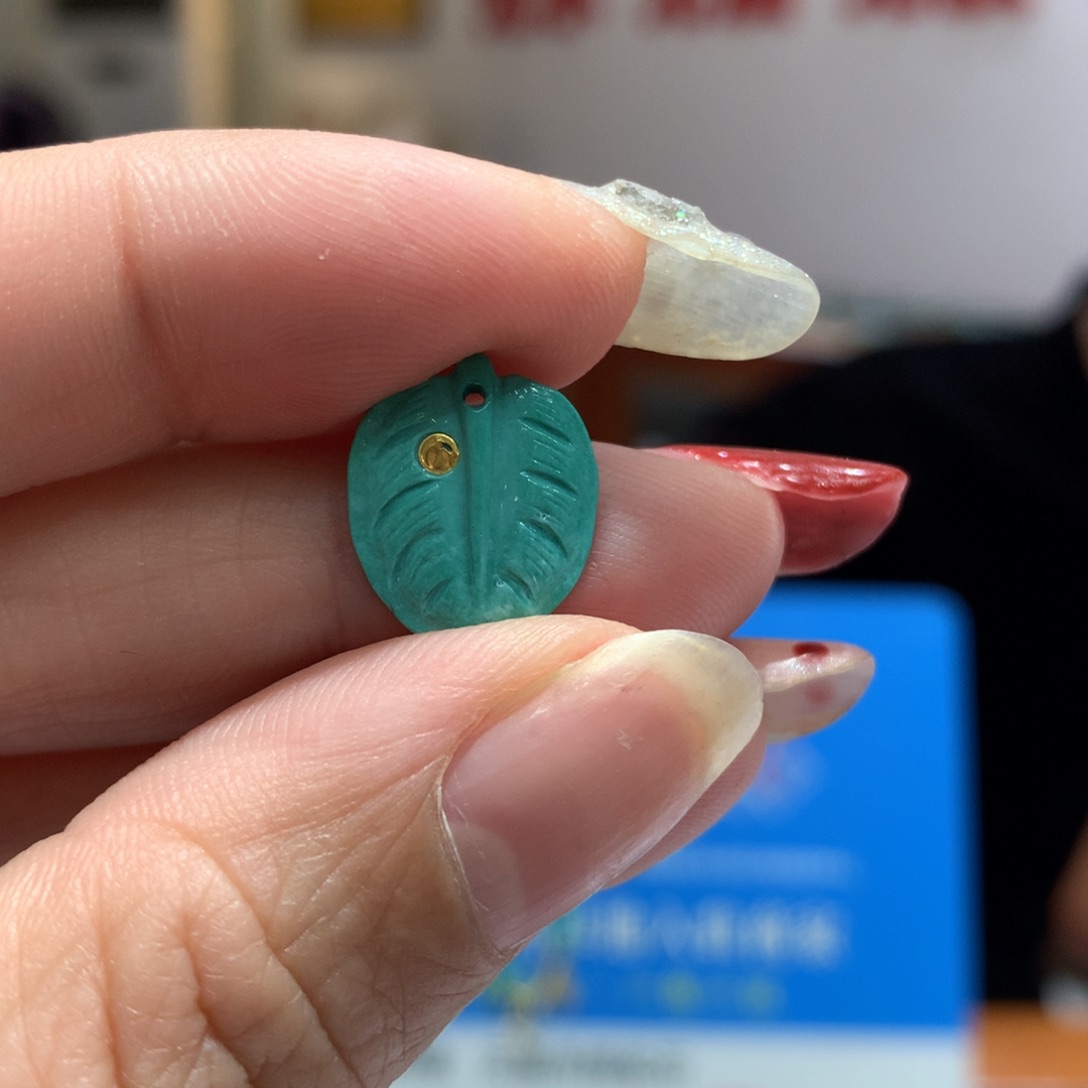 绿松石配饰未镶嵌