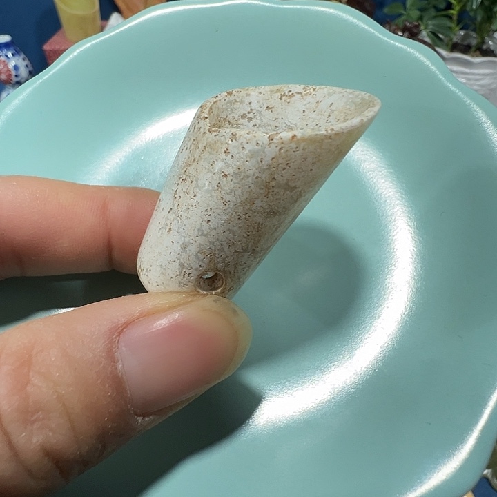 透闪石质玉未镶嵌挂件