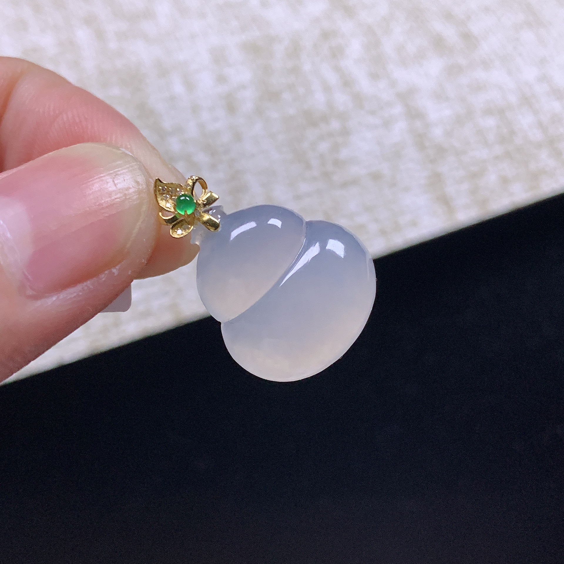缅甸天然A货翡翠18k金镶嵌冰种淡紫葫芦吊坠23.2x16.1x4.6