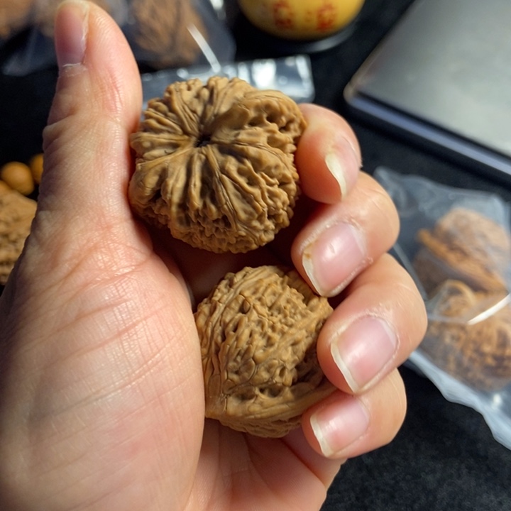 介***呀吊坠桃核承德密纹200