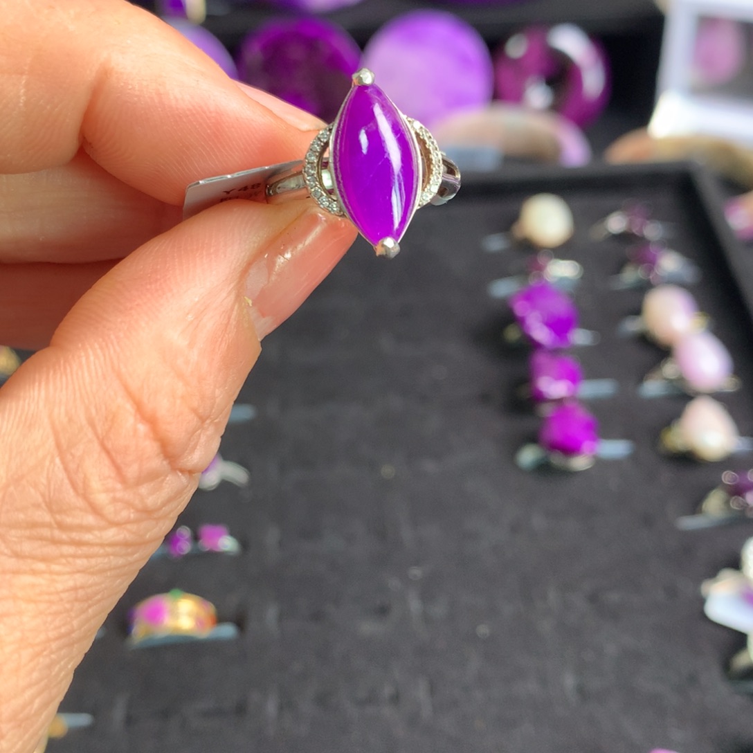 银S925镶嵌苏纪石（舒俱来）冰透樱花戒指 不退换茉*花