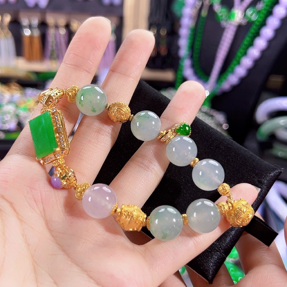 翡翠18K金镶嵌手串签收后24小时鉴赏期