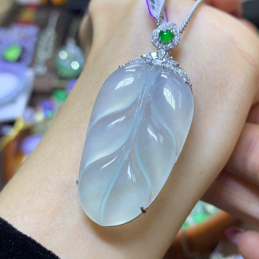 【闪购商品】翡翠颈饰18K金镶嵌翡翠