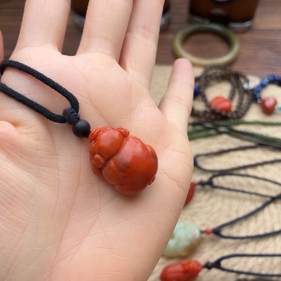 曼***罗南红玛瑙未镶嵌颈饰