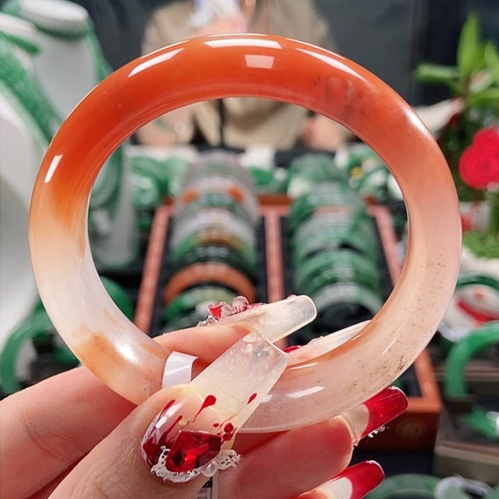 石英质玉手镯未镶嵌佳*