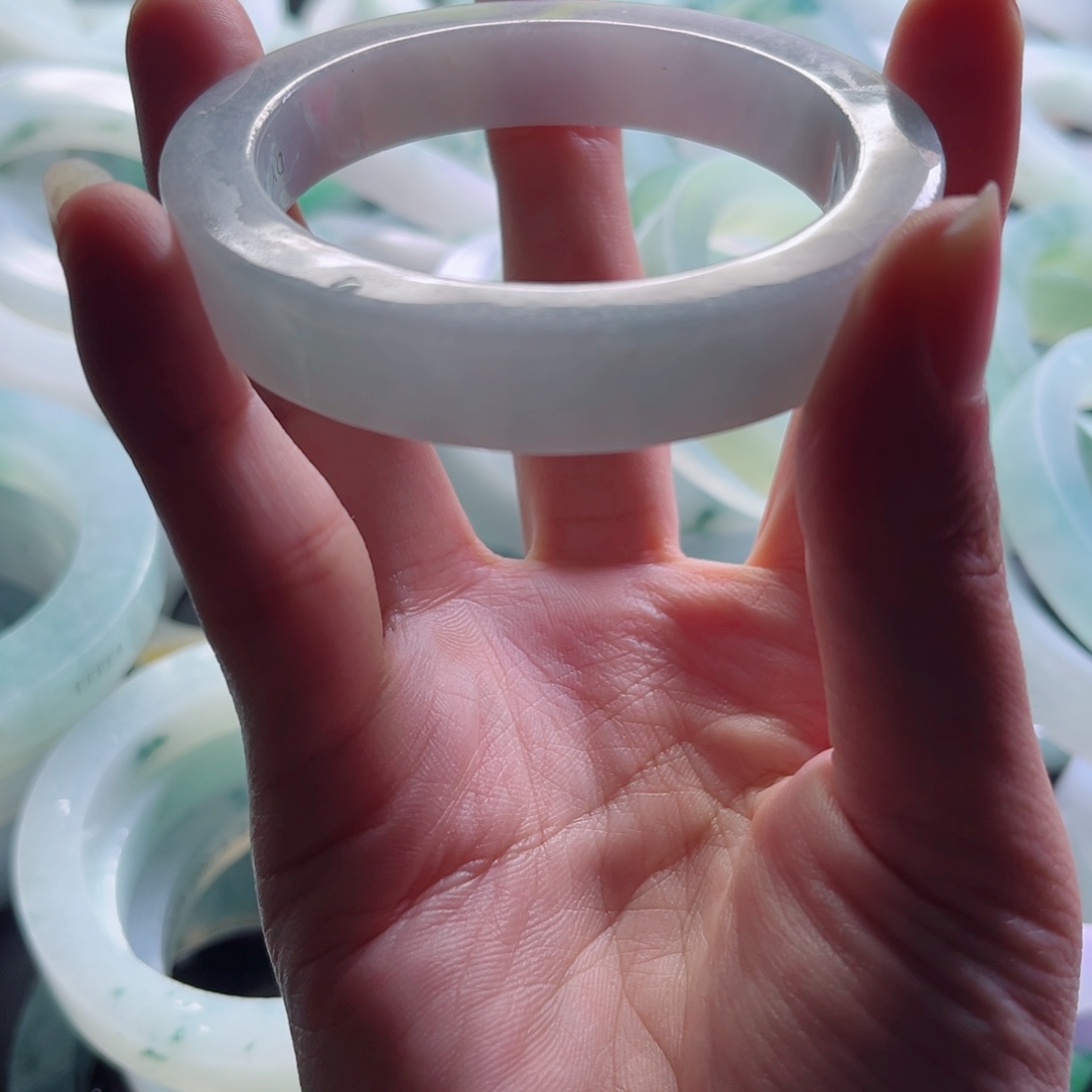 有***i定制翡翠未镶嵌不退不换