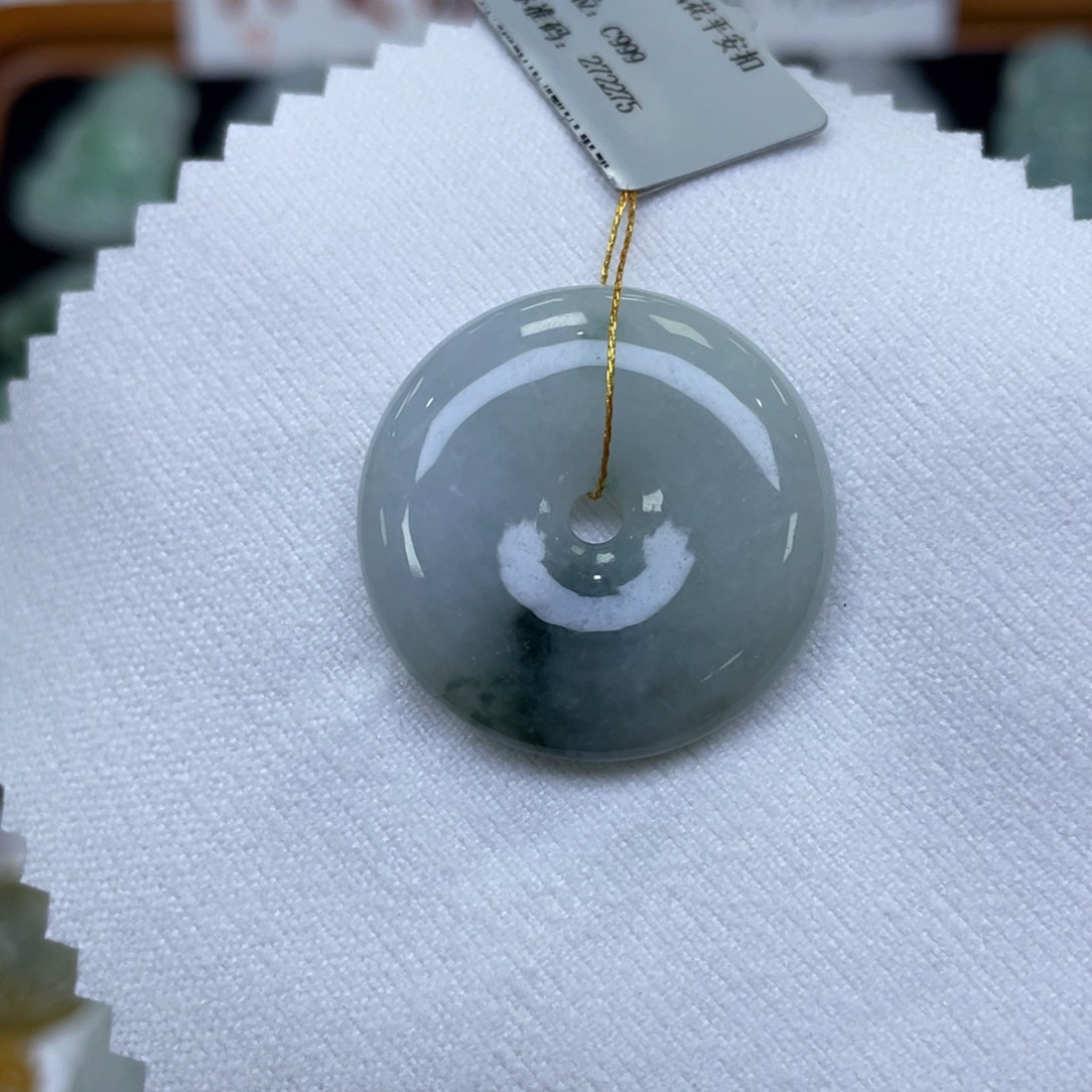 颈饰未镶嵌翡翠平安扣