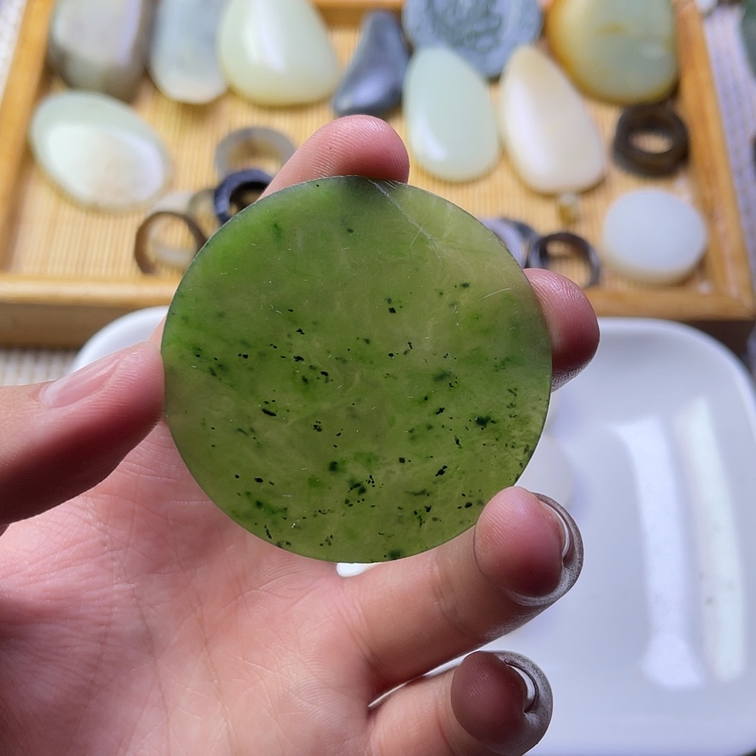 未镶嵌和田玉珠宝半成品