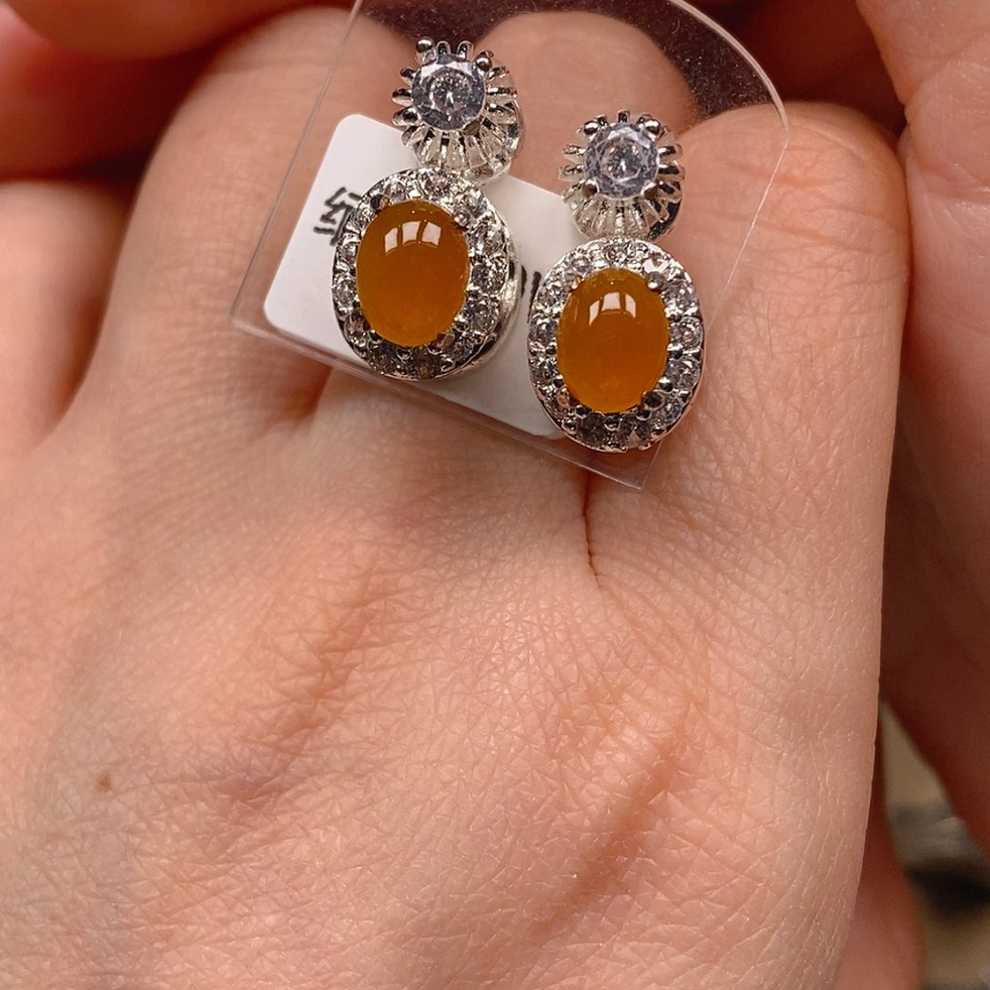 翡翠耳饰未镶嵌翡翠蛋面