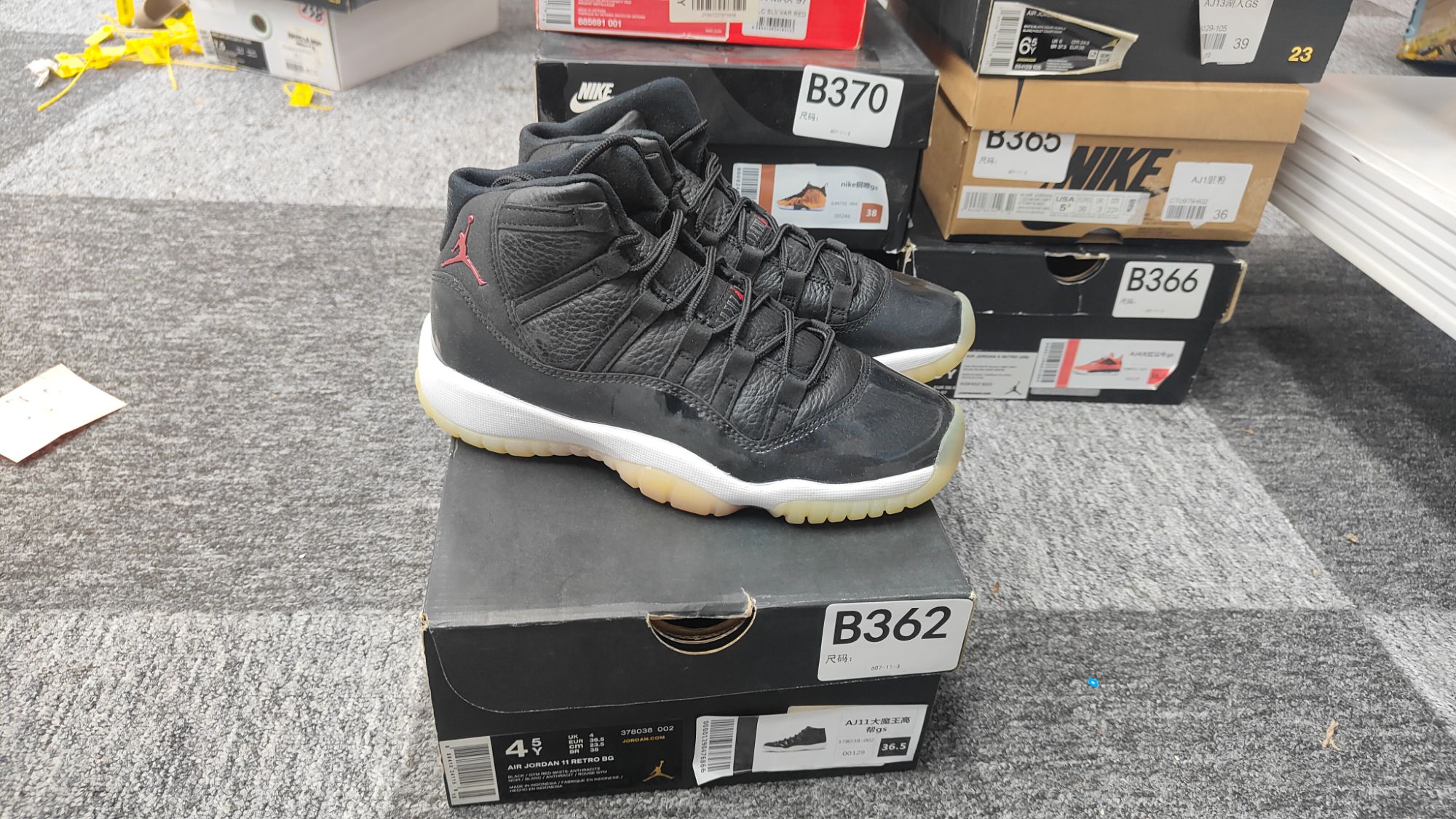 nike aj11 大魔王 全新原盒 36.5码 12.2