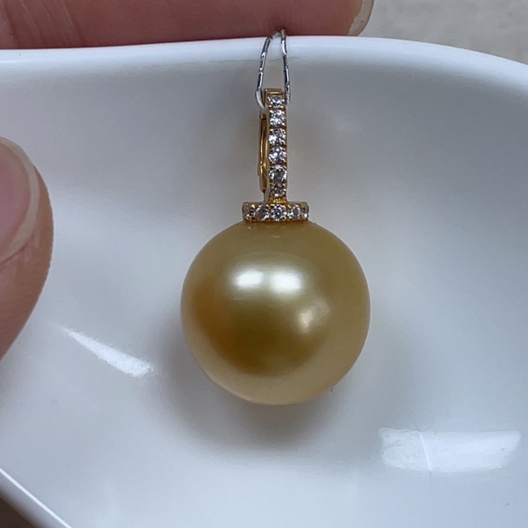 颈饰18K金镶嵌海水珍珠13.3