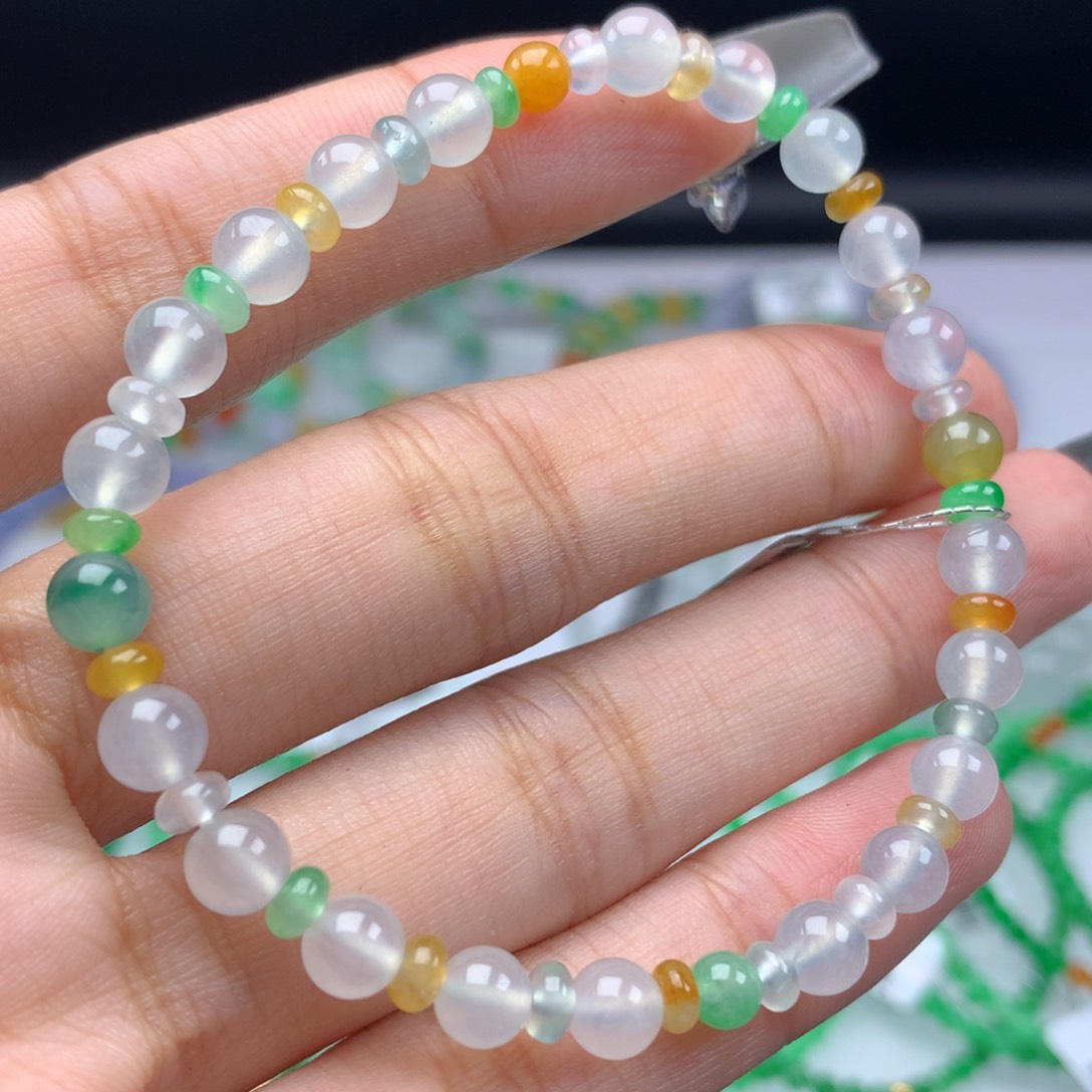 翡翠手链未镶嵌卡