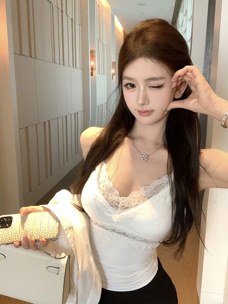 萱萱同款法式纯欲性感白色蕾丝V领带胸垫吊带背心女
