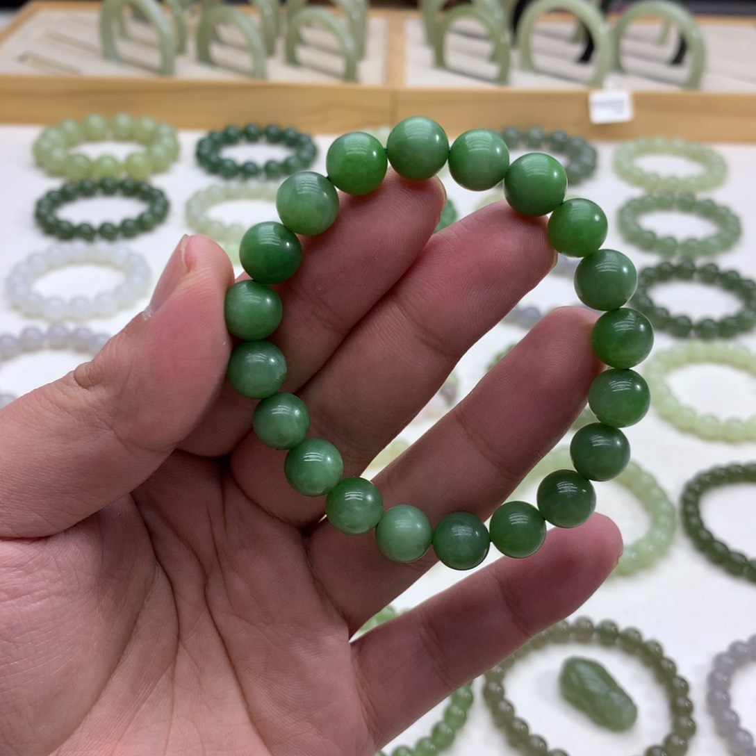 和田玉手串（碧玉9.5）未镶嵌