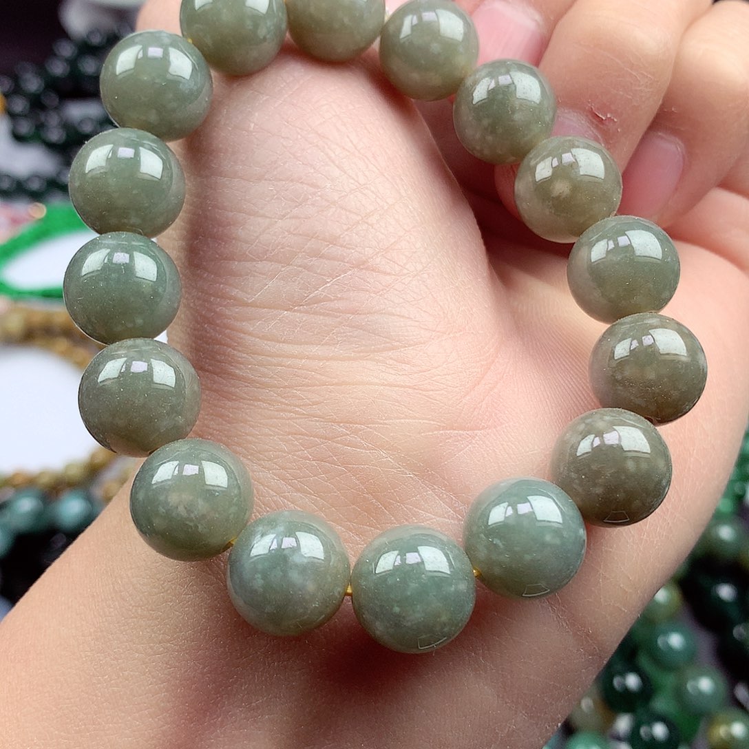 翡翠颈饰未镶嵌手串