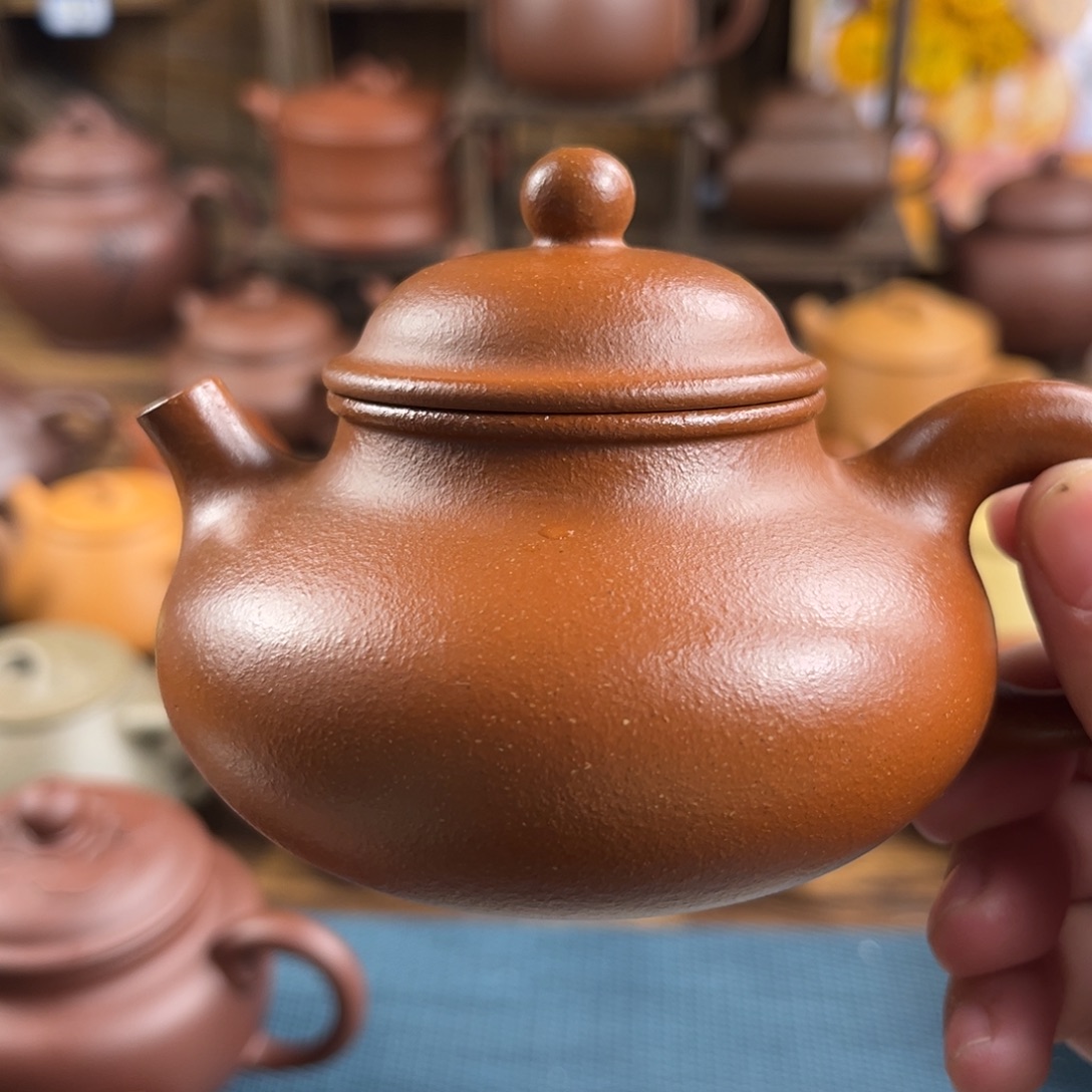 紫砂茶壶手工制作工艺精湛