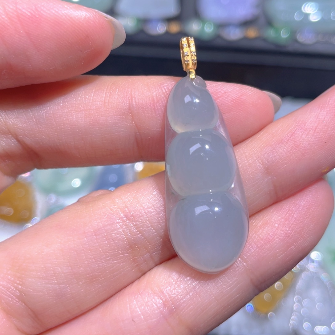 颈饰18K金镶嵌翡翠翡翠