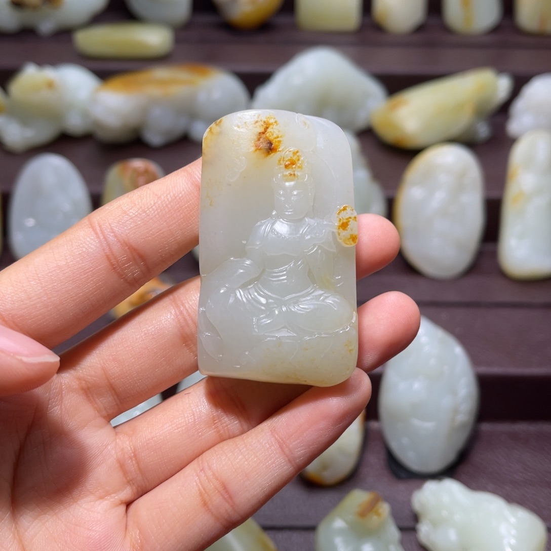 和田玉未镶嵌颈饰