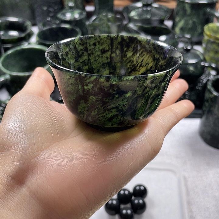 东***东蛇纹石玉合金宫廷杯