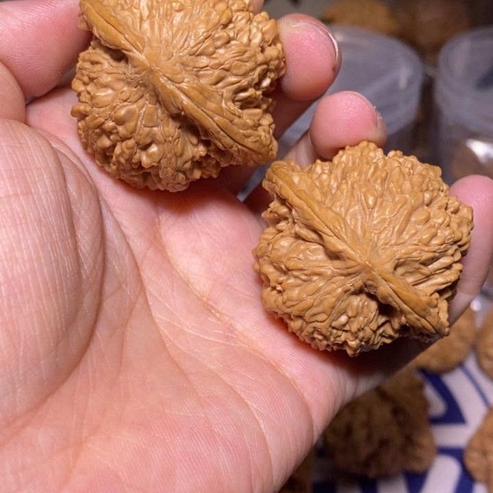 核桃把件42尺全品满天星