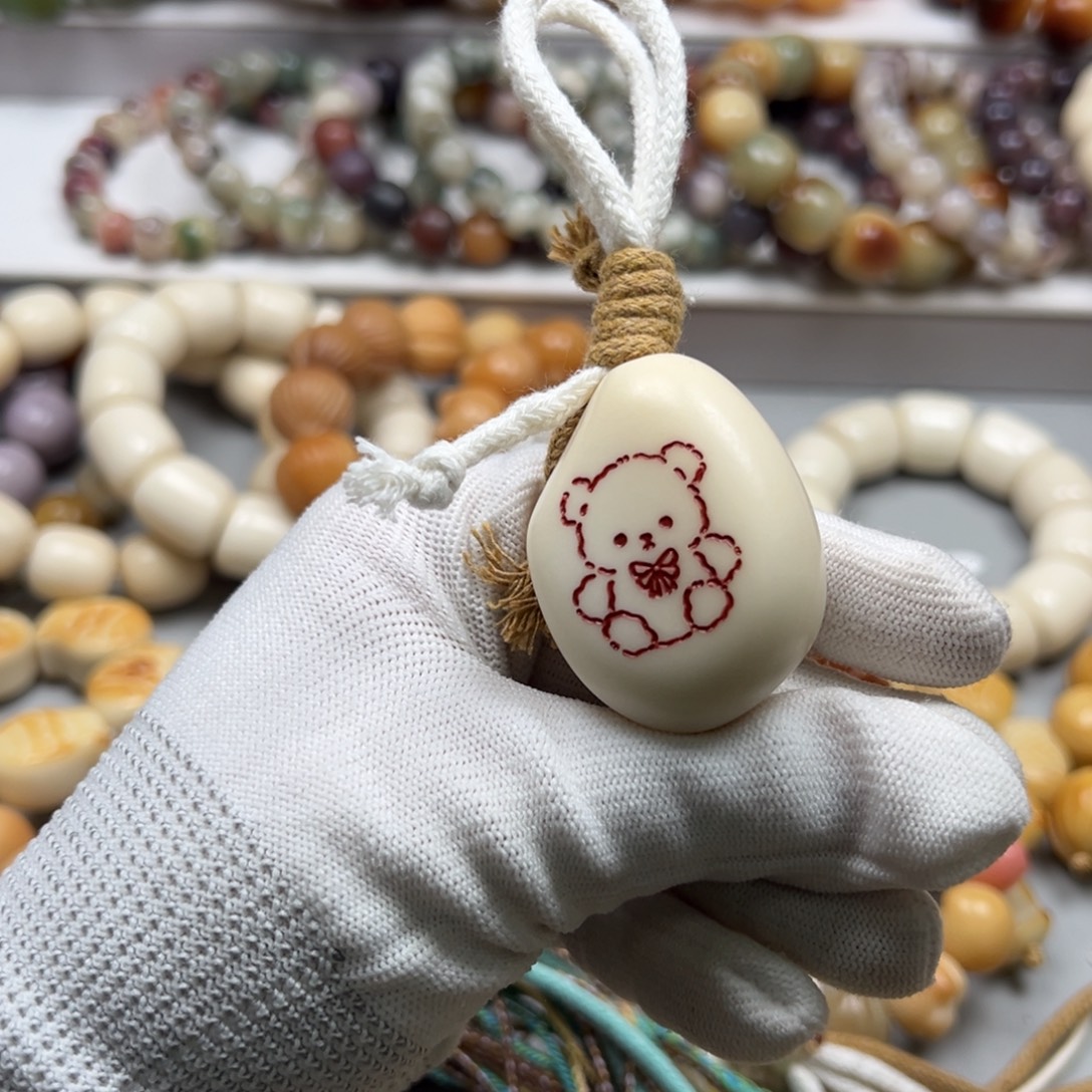 吊坠菩提根/象牙果A05手把件30-40通货一个