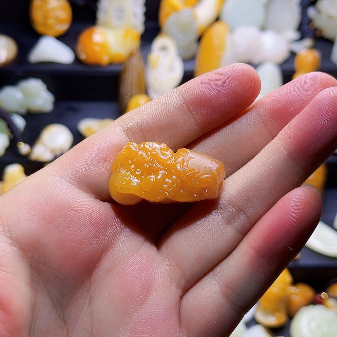 朝***懈颈饰未镶嵌和田玉