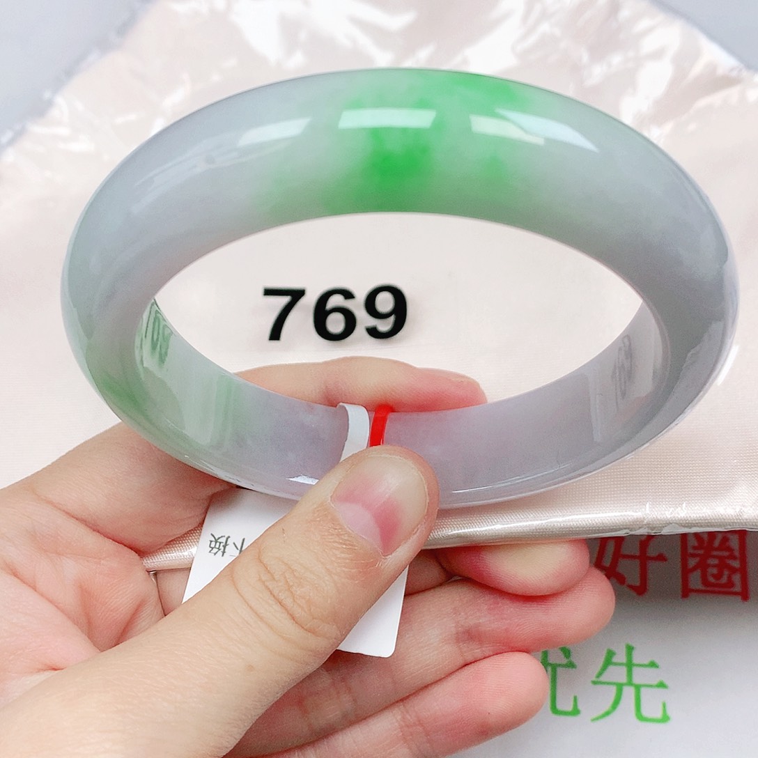 翡翠手镯未镶嵌抖音769