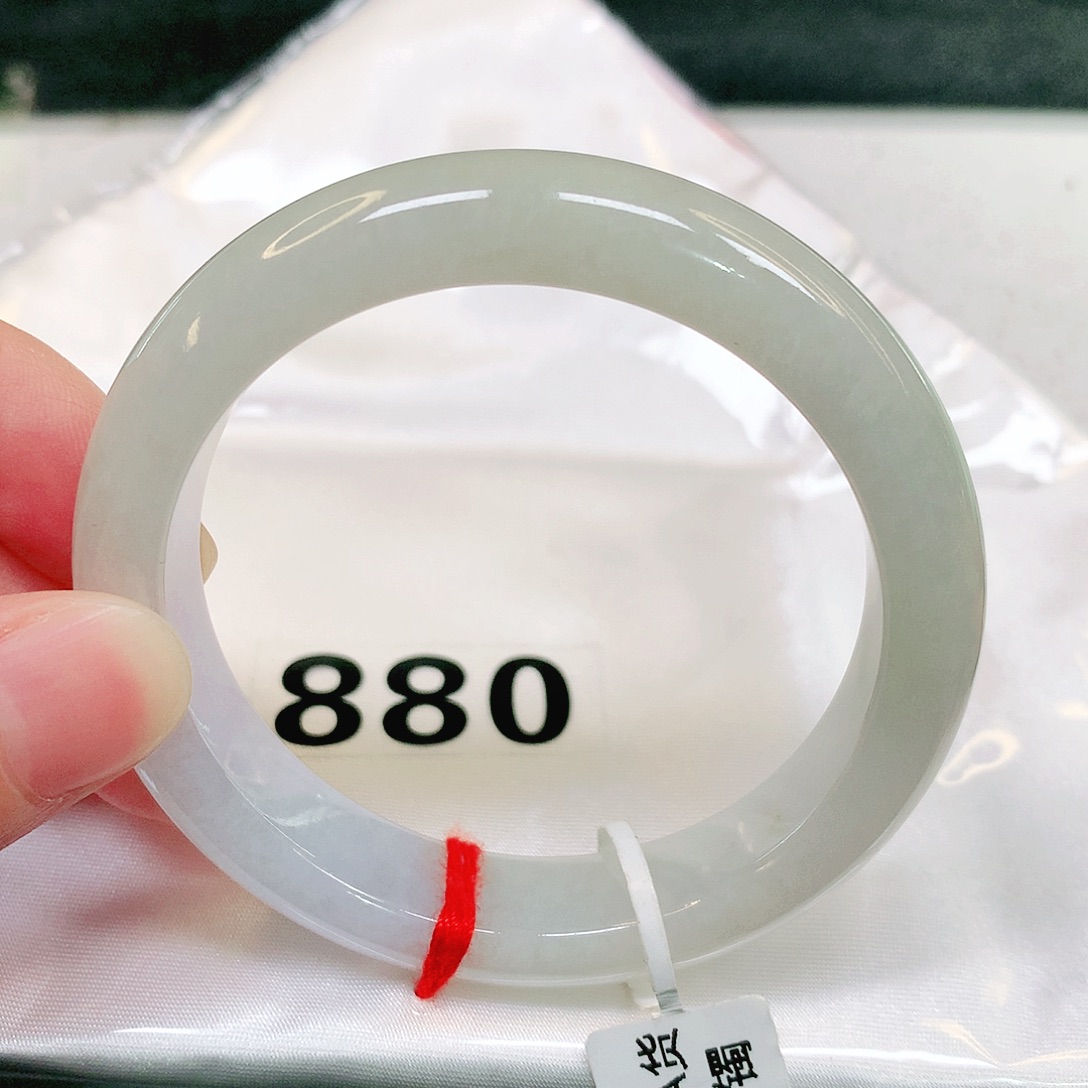 翡翠手镯未镶嵌880