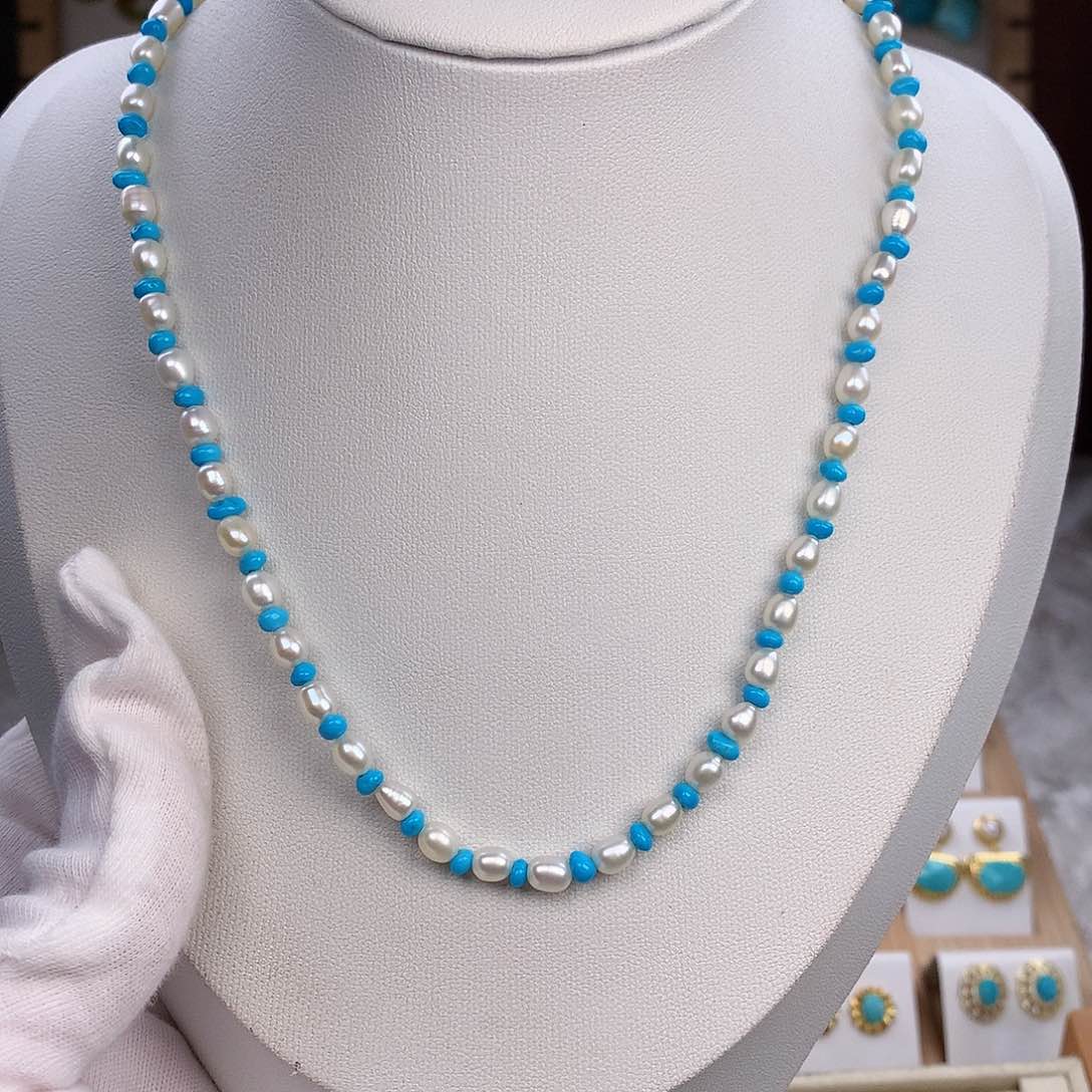 绿松石颈饰未镶嵌