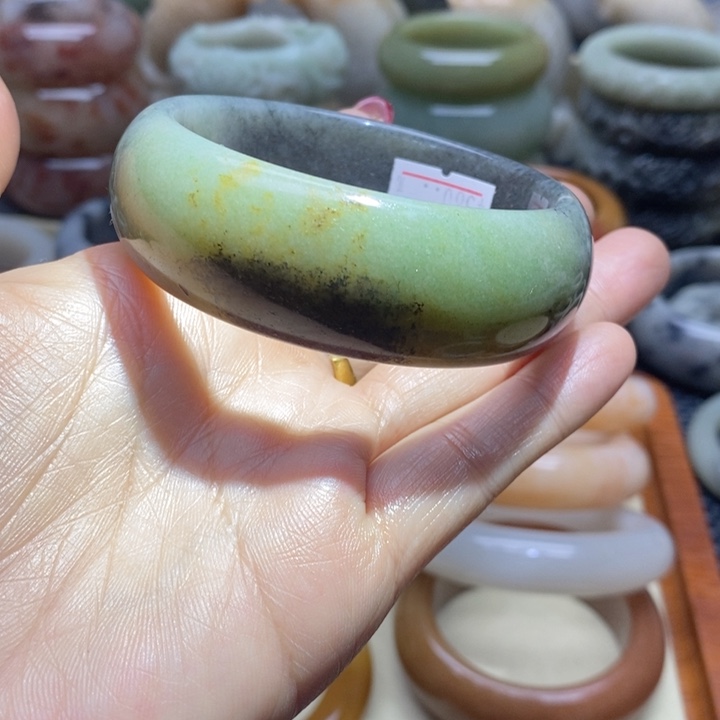 石英岩玉手镯未镶嵌