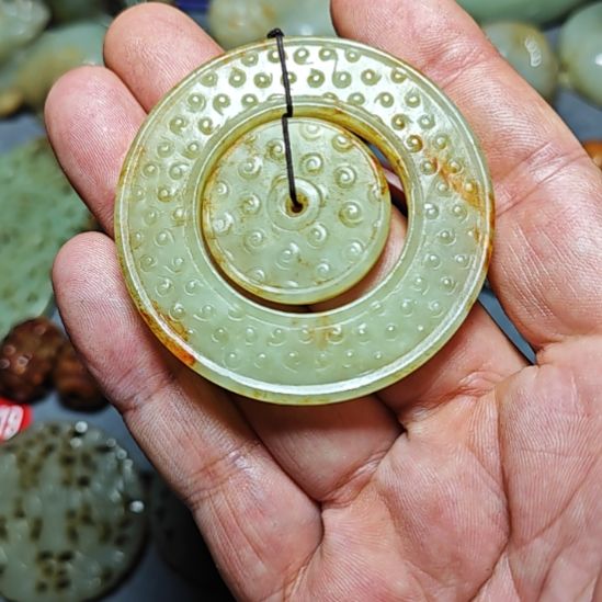 颈饰未镶嵌和田玉