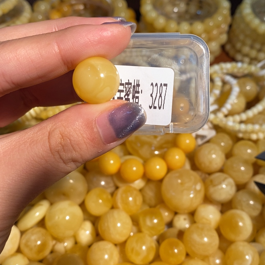 琥珀未镶嵌珠宝奇石3287