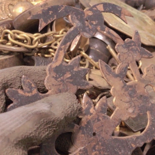 强***闪电购铜摆件工艺品