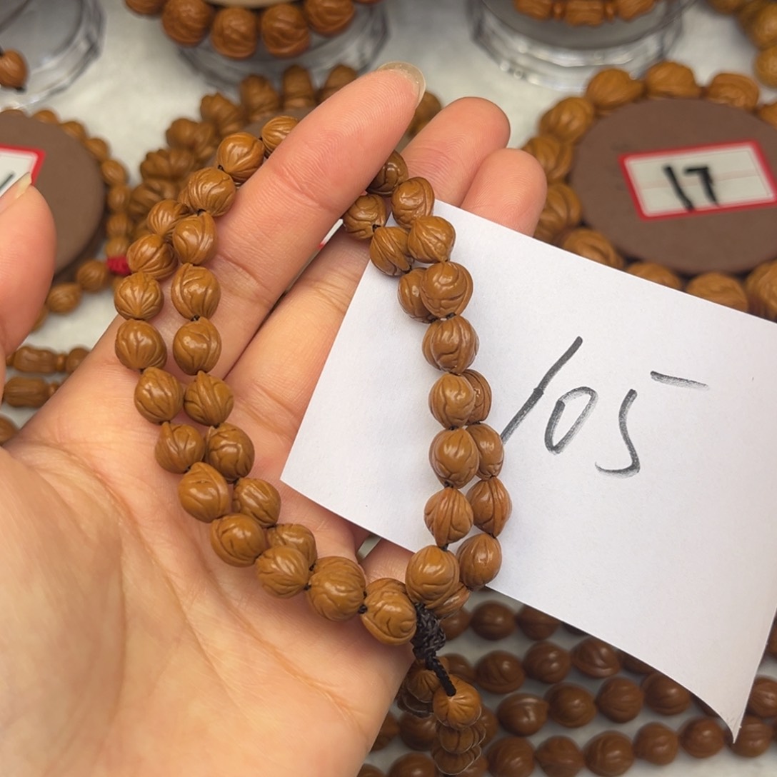 核桃龙纹桃核手持肚卡7小龙纹