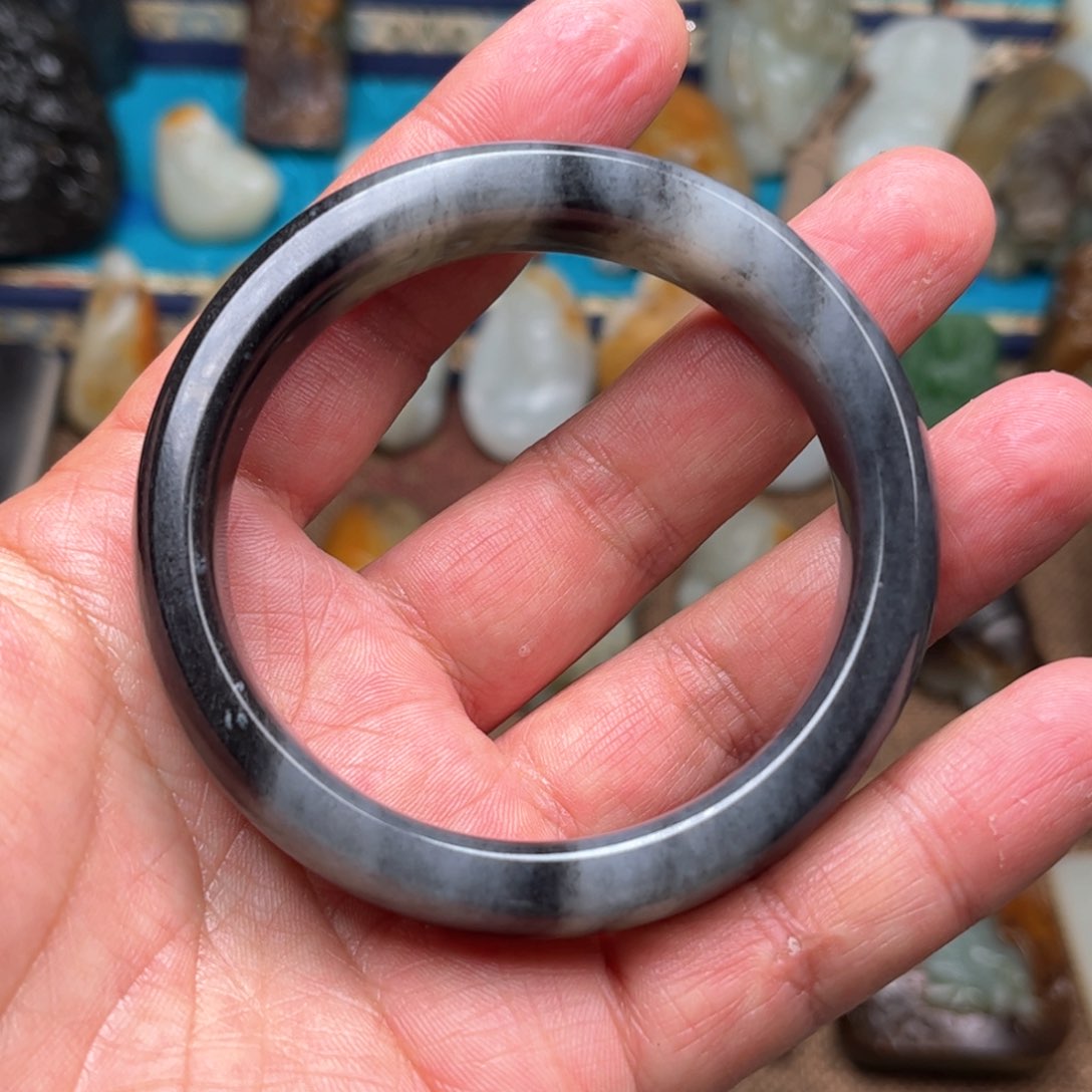 和田玉把件未镶嵌抱****梦