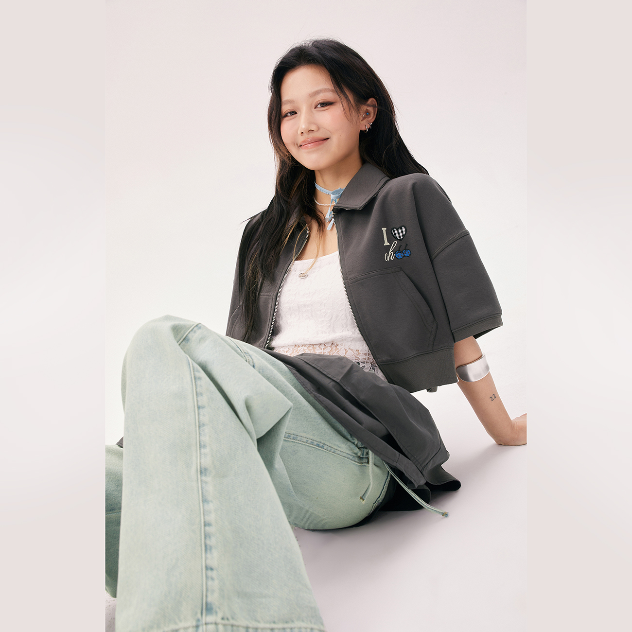 CHUU夏季女装字母爱心设计樱桃翻领设计百搭学院风俏皮感外套