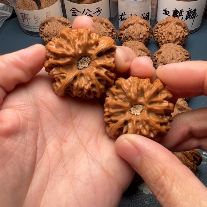 水***王文玩核桃吊坠40龙门涧