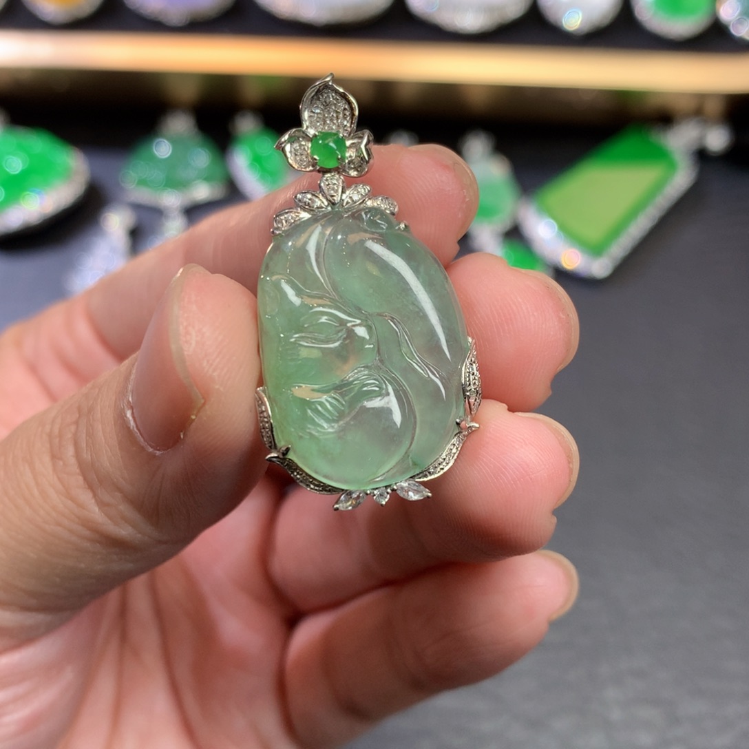 翡翠18K金镶嵌吊坠(不含链)