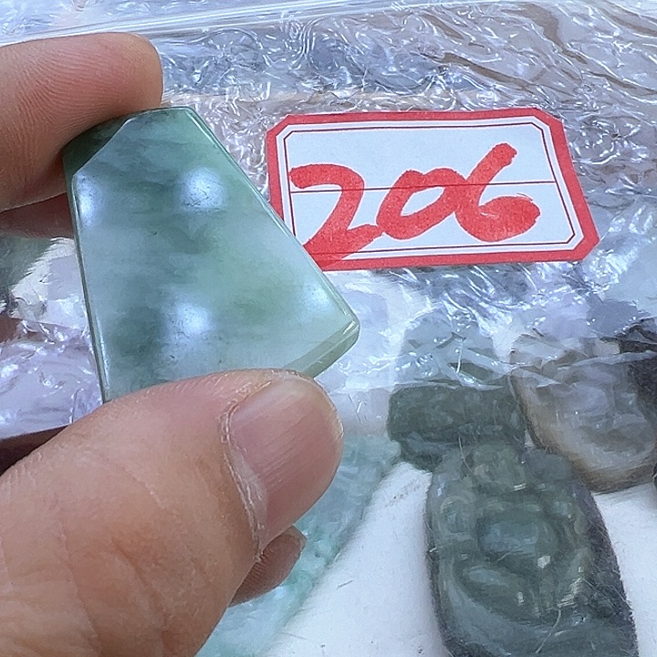 翡翠颈饰未镶嵌天然缅甸翡翠吊坠