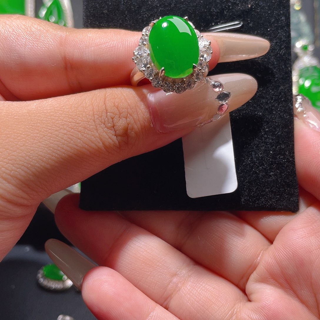 翡翠戒指银S925镶嵌天*?蛋面