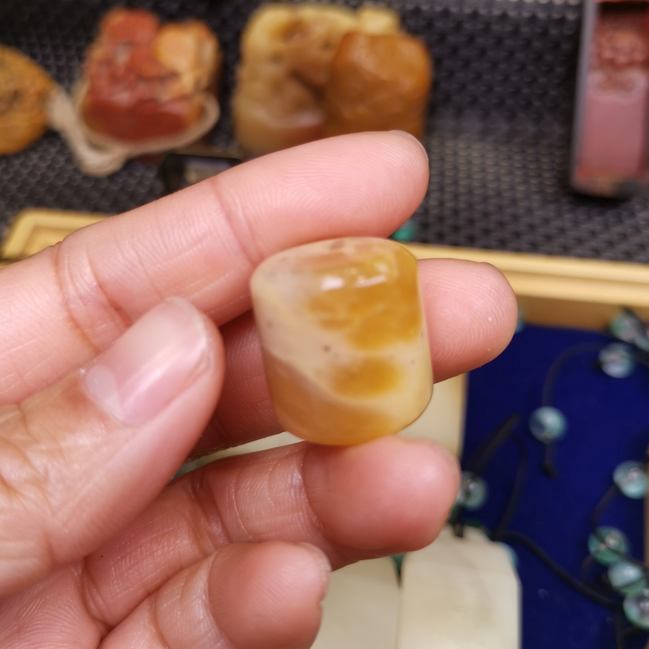 寿山石大山通桶珠